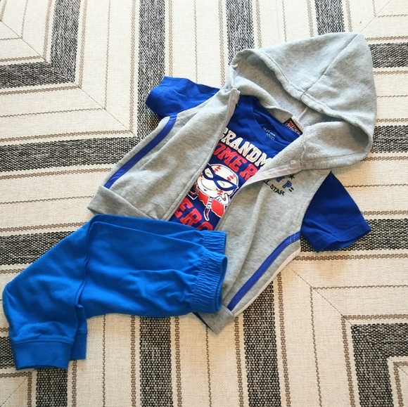 Sold!! 18 month 3 pc Boys set - Picture 1 of 7